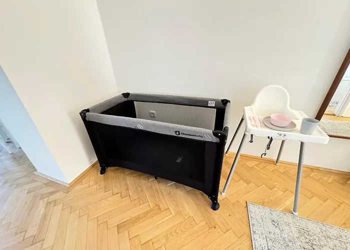 Spacious And Freshly Renovated Apartment